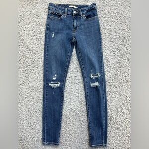Levi's Jeans Womens 26 711 Skinny Regular Wash Distressed Holes Casual Essential